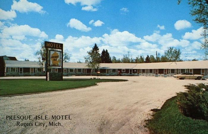 Presque Isles Huron Shore Motel (Presque Isle Motel) - Vintage Post Card (newer photo)